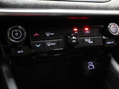 Used 2023 Jeep Compass Latitude AWD/4WD image 27