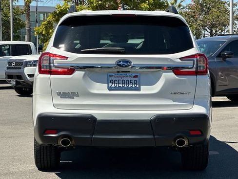 Used 2023 Subaru Ascent Premium w/ Convenience Package AWD/4WD image 5