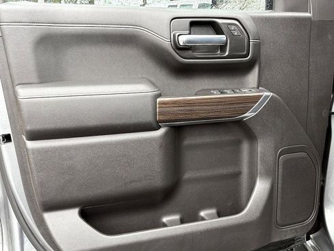 Used 2021 Chevrolet Silverado 1500 LT Trail Boss image 16