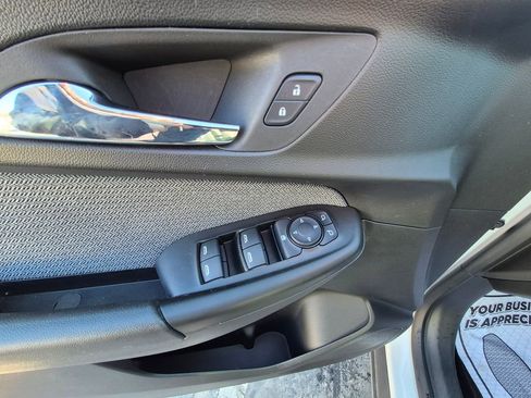 Used 2023 Chevrolet TrailBlazer LT w/ Convenience Package image 9