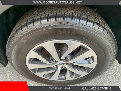 Used 2023 Subaru Outback Premium AWD/4WD image 32