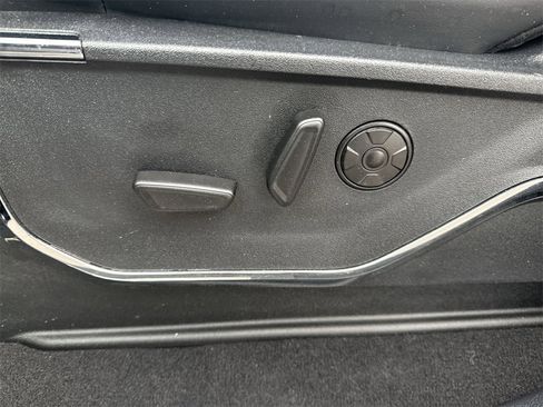 Certified 2024 Ford F350 Platinum w/ Tremor Off-Road Package image 10