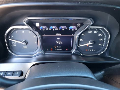 Used 2019 GMC Sierra 1500 AT4 w/ Off Road Performance Package image 12