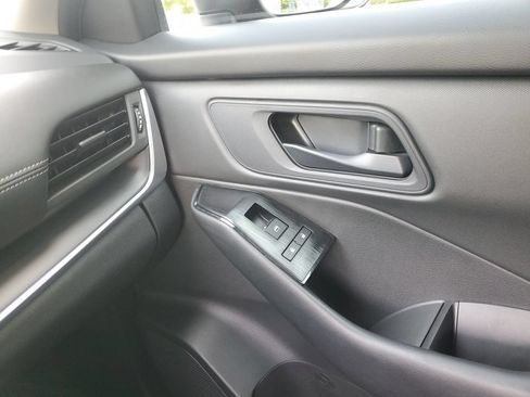 Certified 2025 Nissan Rogue S AWD/4WD image 38