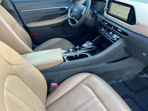 Used 2021 Hyundai Sonata Limited w/ Cargo Package image 16