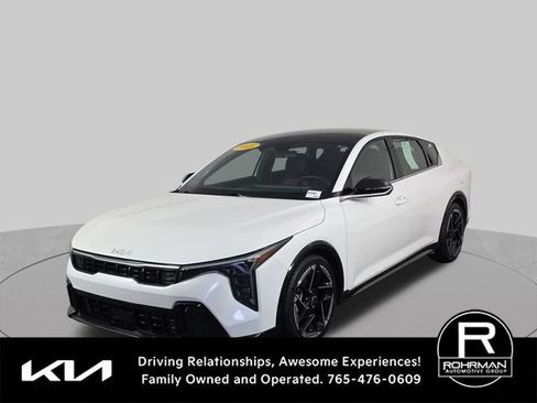 Used 2025 Kia K4 GT-Line w/ GT-Line Premium Package FWD image 12