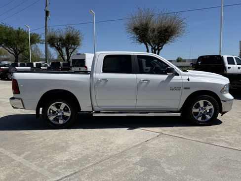 Used 2018 RAM 1500 Big Horn image 3