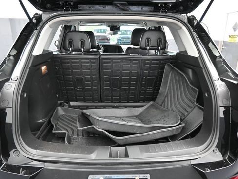 Used 2024 Chevrolet TrailBlazer LT w/ Driver Confidence Package FWD image 32
