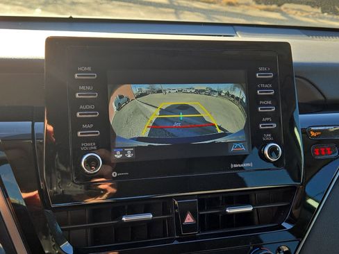 Used 2022 Toyota Camry SE w/ Convenience Package image 18