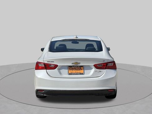 Used 2017 Chevrolet Malibu LT FWD image 4