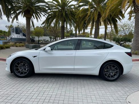 Used 2020 Tesla Model 3 Standard Range Plus RWD image 10