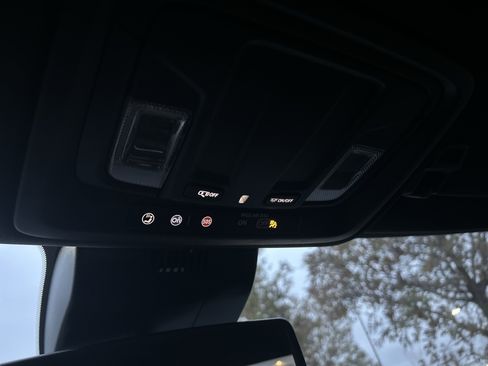 Used 2024 GMC Sierra 1500 AT4 image 28