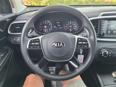 Used 2020 Kia Sorento LX AWD/4WD image 29