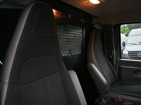 Used 2024 GMC Savana 2500 w/ Driver Convenience Package RWD image 17