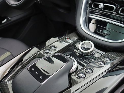 Used 2023 Aston Martin DBX 707 image 33