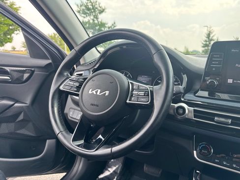 Used 2023 Kia Seltos S FWD image 19