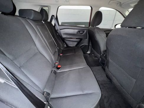 Used 2025 Nissan Rogue S AWD/4WD image 13