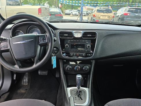 Used 2012 Chrysler 200 LX image 9