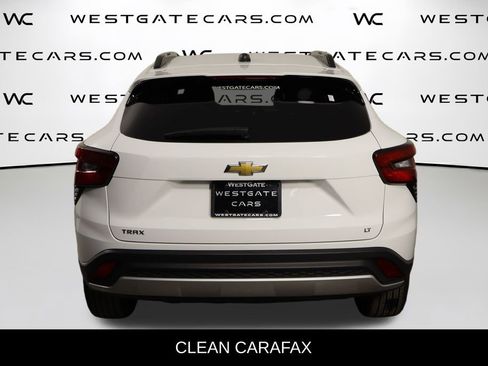 Used 2025 Chevrolet Trax LT image 4