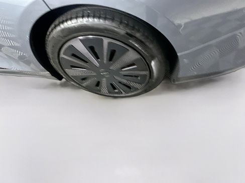 Used 2024 Lucid Air Pure image 11