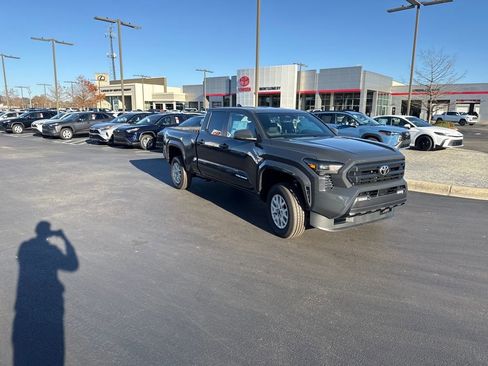 New 2025 Toyota Tacoma SR5 image 7