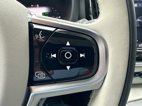 Certified 2025 Volvo XC60 T8 Plus w/ Protection Package Premier AWD/4WD image 23