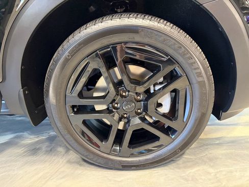 Used 2025 Kia Telluride SX X-Line AWD/4WD image 36