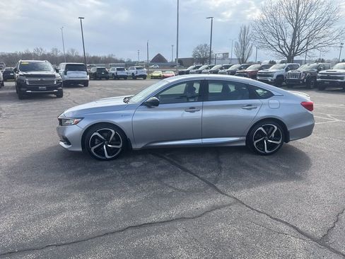 Used 2022 Honda Accord Sport image 2
