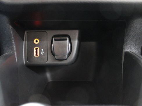 Used 2021 Nissan Versa S w/ Trunk Package image 22