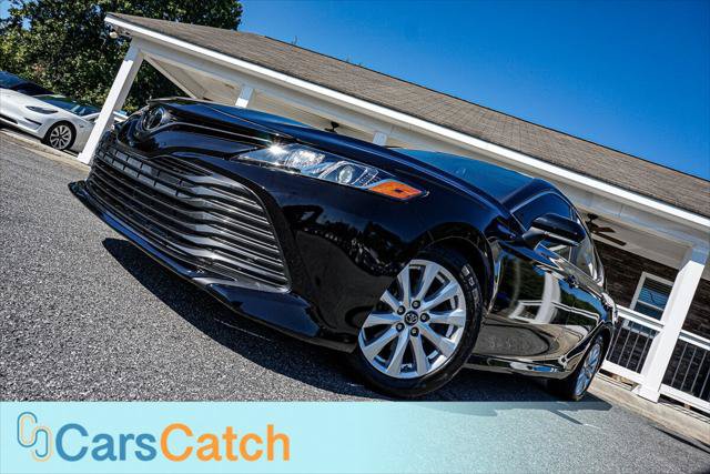 Used 2018 Toyota Camry LE w/ Moonroof Package FWD image 3