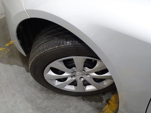 Used 2023 Toyota Corolla LE image 38