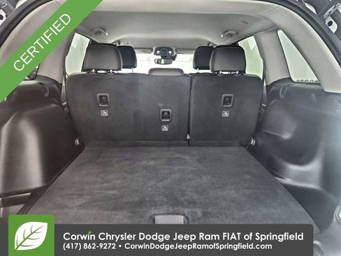 Used 2023 Jeep Grand Cherokee Limited w/ Black Appearance Package image 32