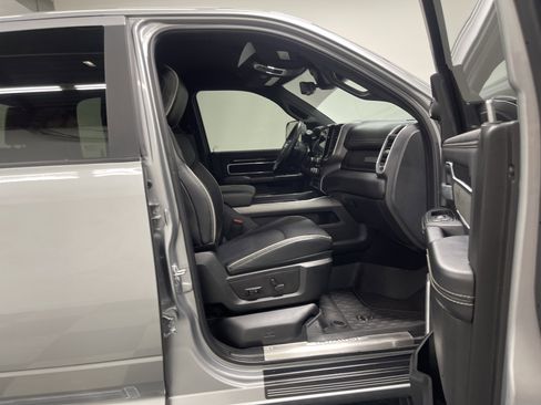Used 2022 RAM 3500 Laramie AWD/4WD image 25