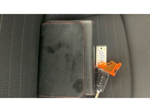 Used 2020 Toyota Corolla SE image 43