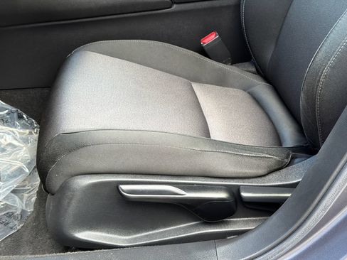 Used 2019 Honda Accord LX image 12