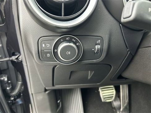 New 2025 Alfa Romeo Stelvio Sprint image 13