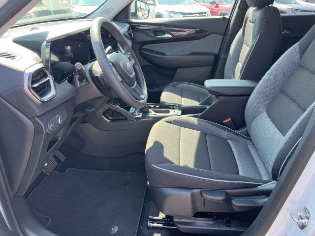 New 2026 Chevrolet TrailBlazer LT FWD image 9