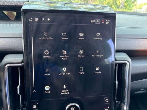 Used 2025 GMC Yukon Denali AWD/4WD image 41