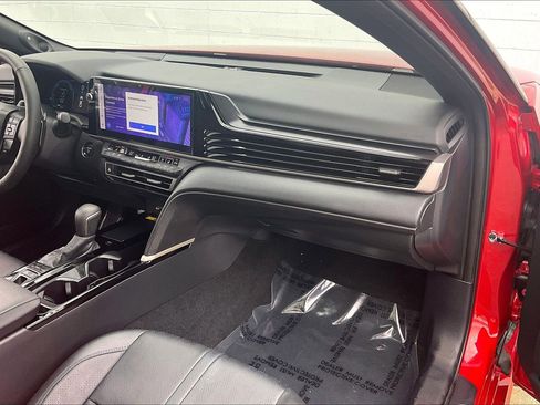 Used 2025 Toyota Camry XSE w/ Premium Plus Package image 21