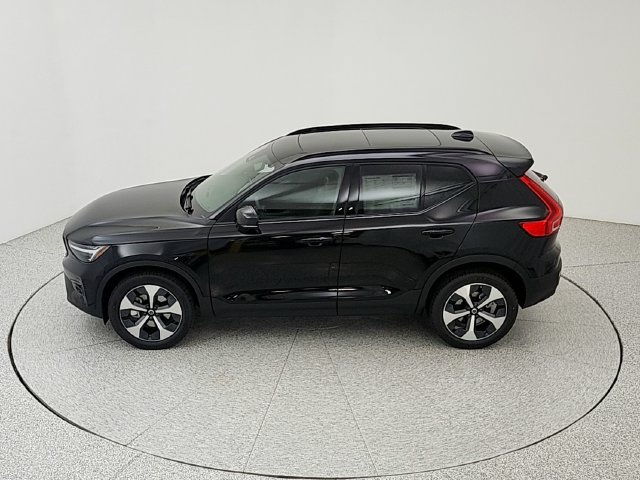 New 2026 Volvo XC40 B5 Plus w/ Protection Package Premier AWD/4WD image 37