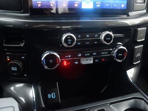 Used 2022 Ford F150 XLT w/ Equipment Group 302A High image 11