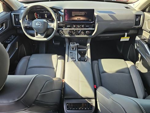 New 2026 Nissan Pathfinder SL w/ SL Premium Package AWD/4WD image 15