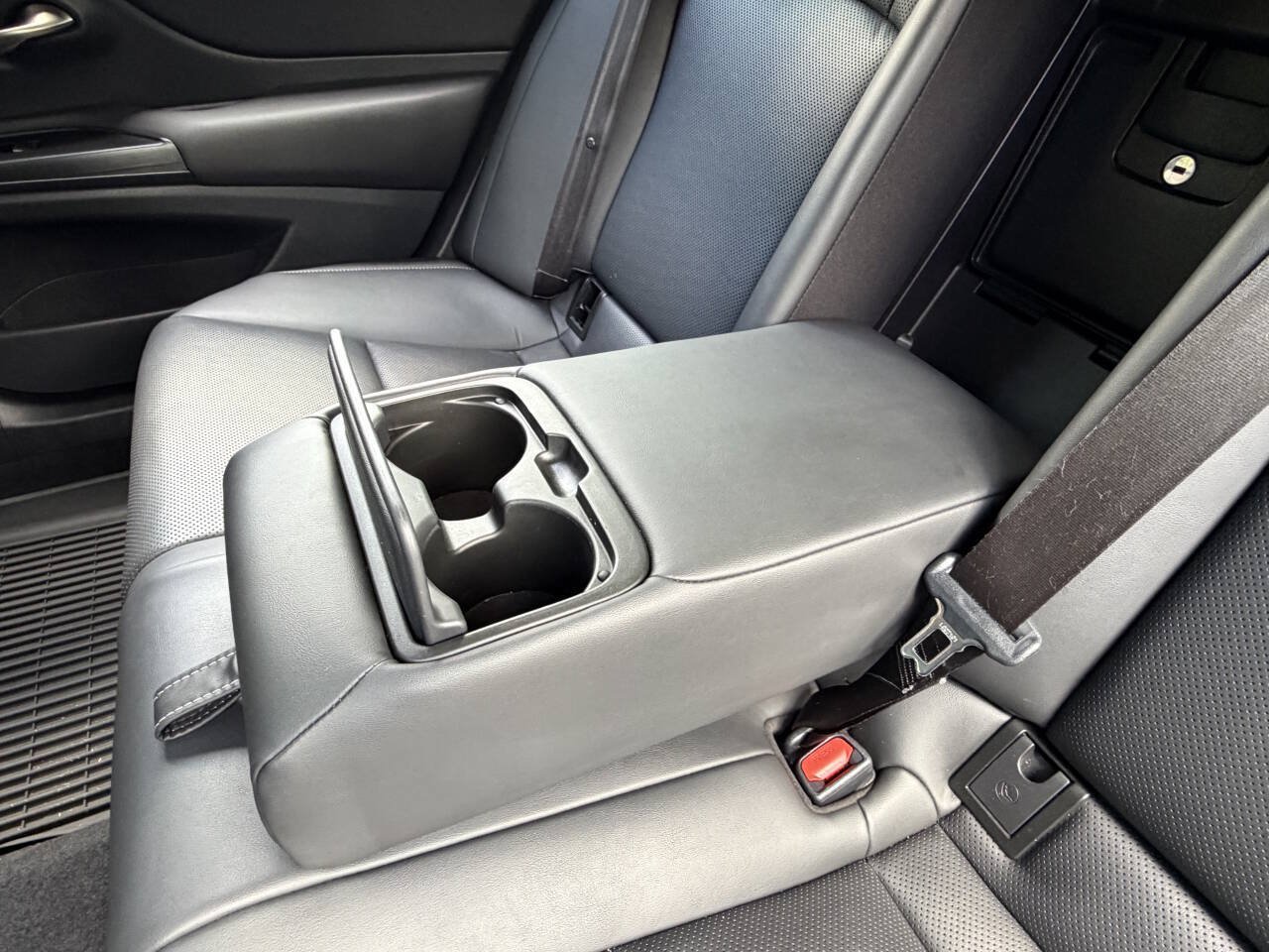 Used 2020 Lexus ES 350 F Sport w/ Accessory Package 2 FWD image 40