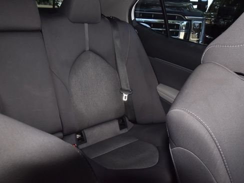 Used 2022 Toyota Camry LE FWD image 20