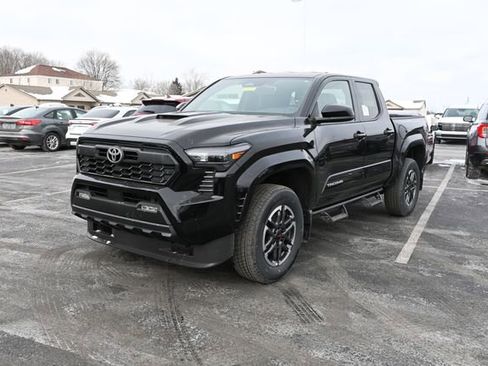New 2026 Toyota Tacoma TRD Sport AWD/4WD image 2