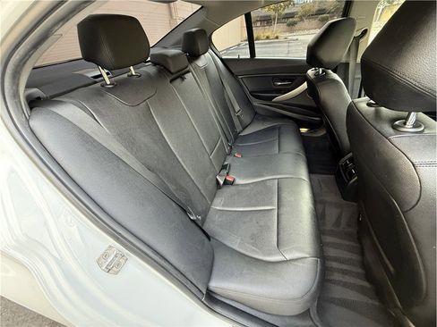 Used 2016 BMW 320i Sedan image 14