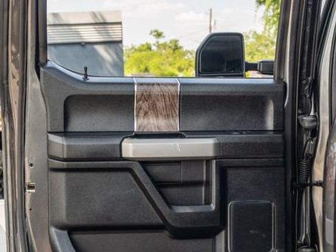 Used 2018 Ford F350 Lariat w/ Lariat Ultimate Package AWD/4WD image 33