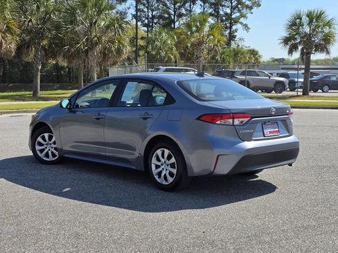 Used 2025 Toyota Corolla LE image 4