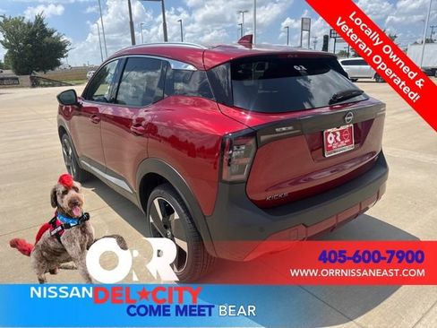 New 2025 Nissan Kicks SR FWD image 3