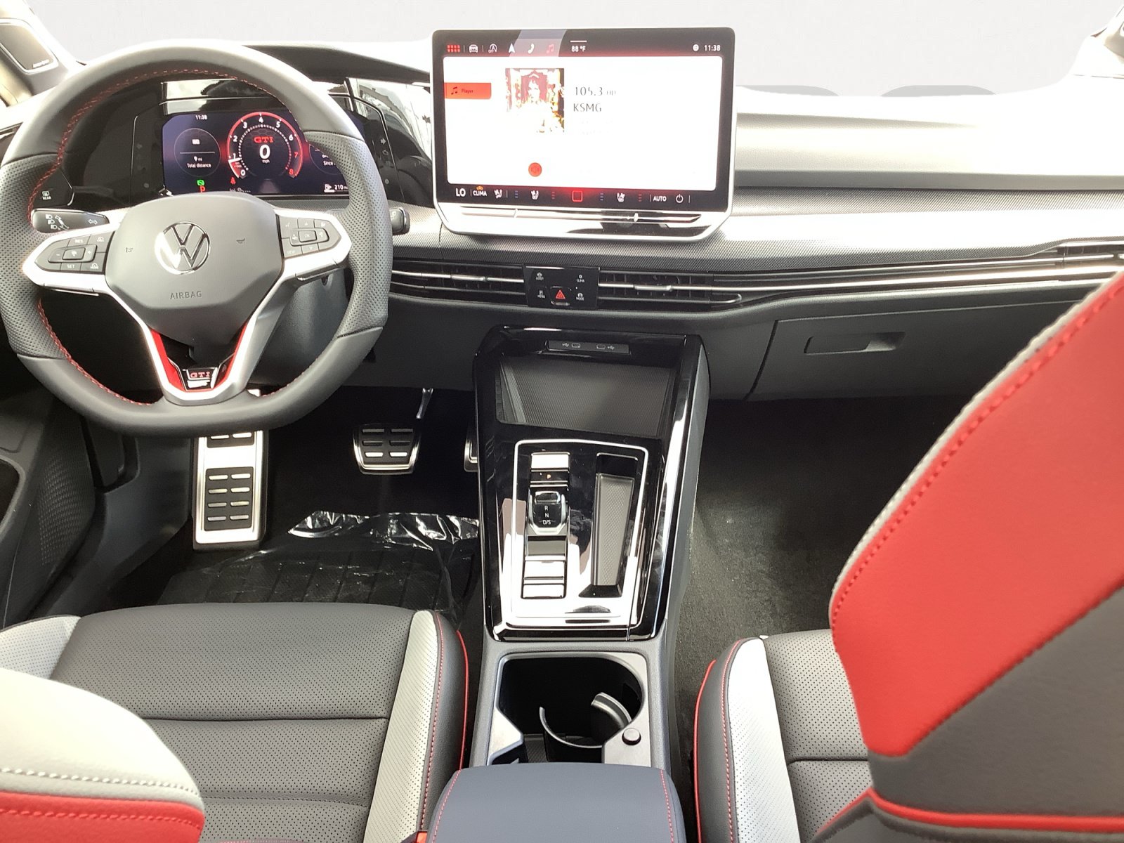 New 2026 Volkswagen GTI SE FWD image 13